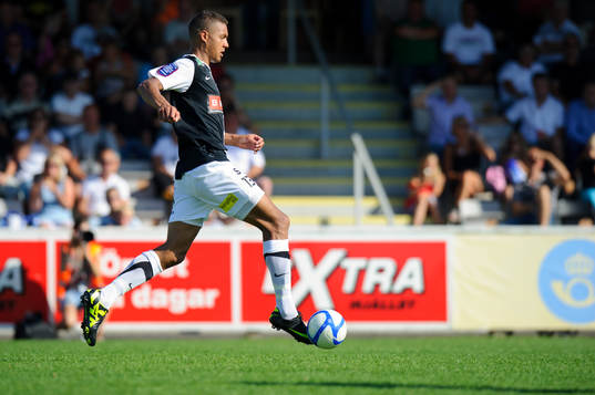 Mathias Ranegie, Häcken, flyger fram