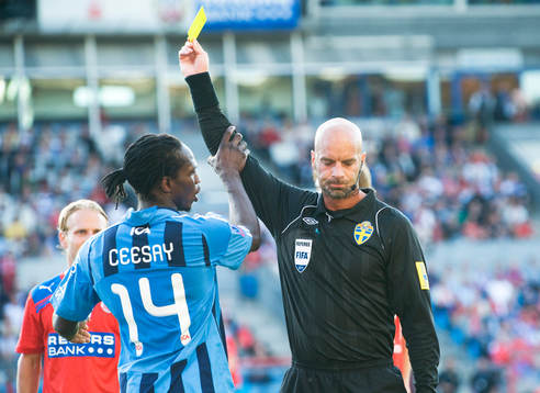 Kebba Ceesay, Djurgården, trycker Alexander Gerndt,