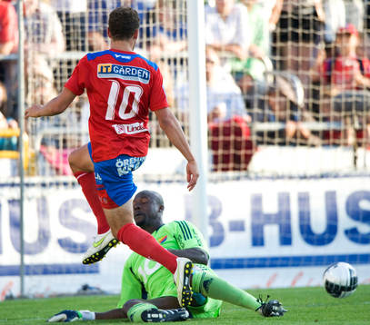 1-0 Alexander Gerndt, Helsingborg. Pa Dembo Touray,