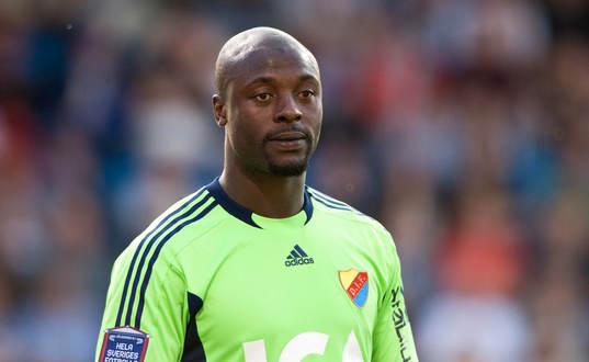 Pa Dembo Touray, målvakt