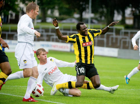 Ilari Äijälä, Honka, Chibuike Johm, Häcken