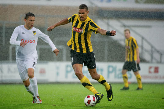 Ilari Äijälä, Honka, Mathias Ranegie, Häcken