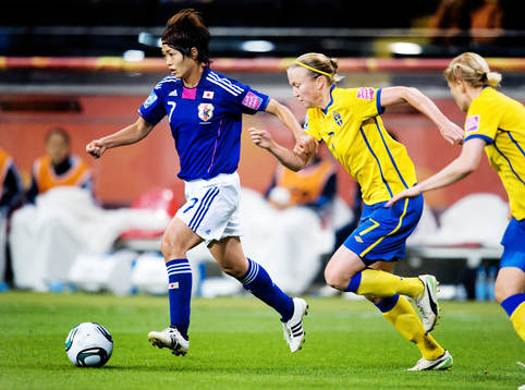 Kozue Ando, Japan, Sara Larsson, Sverige