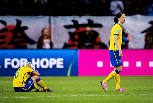 Sara Thunebro, Lotta Schelin, Sverige, depp