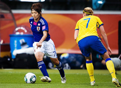 Kozue Ando, Japan