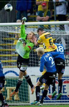 Karl-Johan Johnsson, målvakt, Halmstad och Jon Jönsson.
