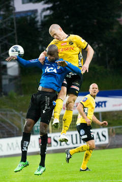 Joe Sise, Halmstad, Andreas Augustsson, Elfsborg