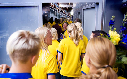 Sverige, går ut för att möta media