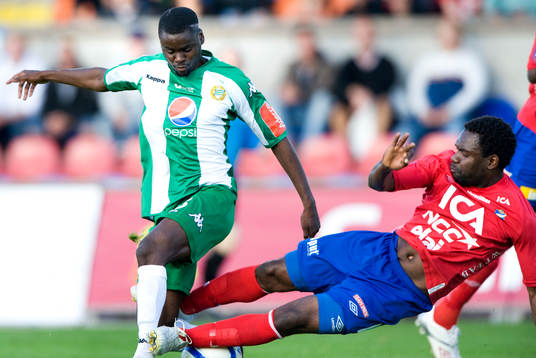 Charles Andersson, Öster, stoppar Maic Sema, Hammarby