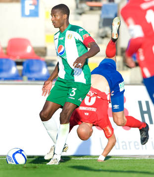 José Monteiro, Hammarby, och i bakgrunden Freddy Borg,