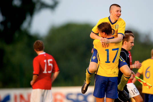 Darijan Bojanic, Viktor Söderström, Sverige, jubel