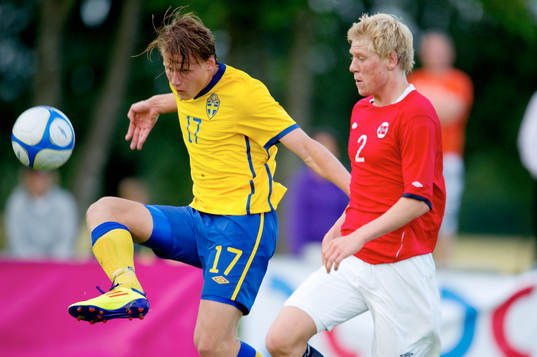 Viktor Söderström, Sverige, gör 1-0, Jakob Glesnes, Norge