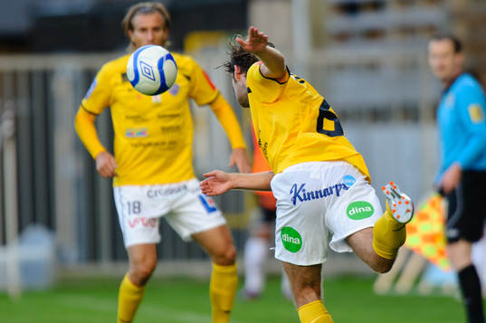 Petter Gigneus, Falkenberg, nickar undan bollen
