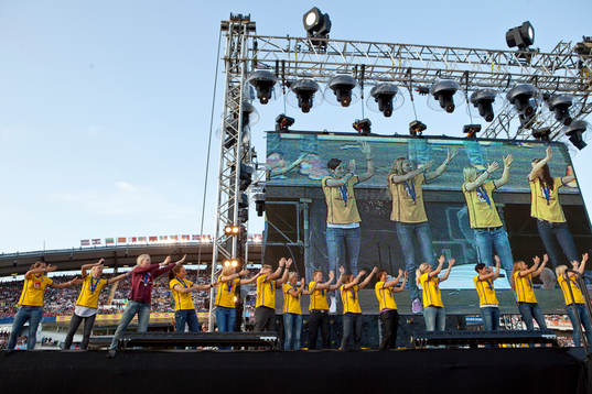 Sverige, dam, Svenska damlandslaget dansar på Nya Ullevi