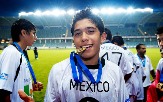 P15, Club Toluca FC, jubel, vinnare Gothia Cup 2011