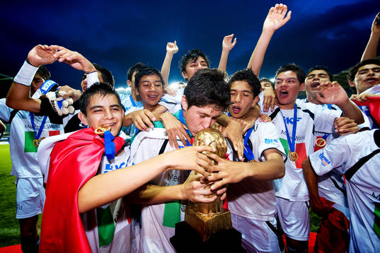 P15, Club Toluca FC, jubel, vinnare Gothia Cup 2011