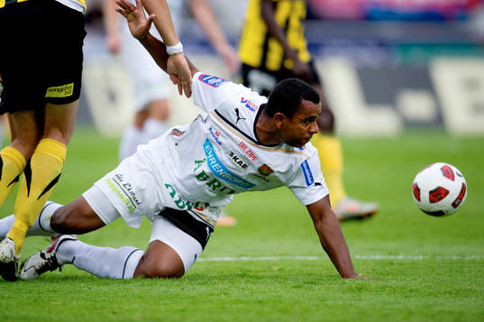 Alvaro Santos, Gais