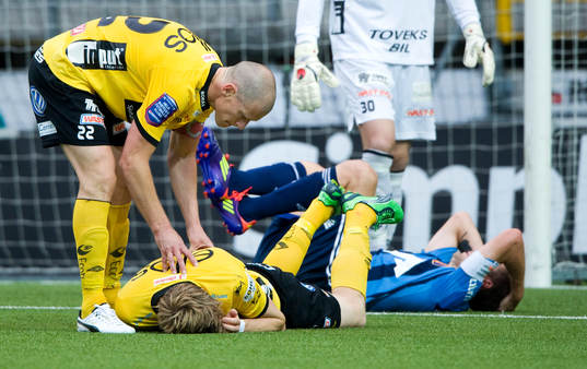 David Elm, Elfsborg, skadade sig och utgick. Skada