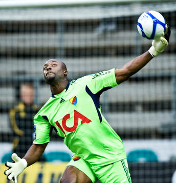 Pa Dembo Touray, målvakt