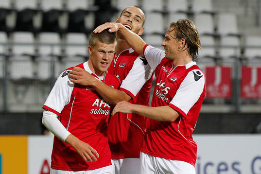 Johann Berg Gudmundsson, Alkmaar, klappas om av Ruud