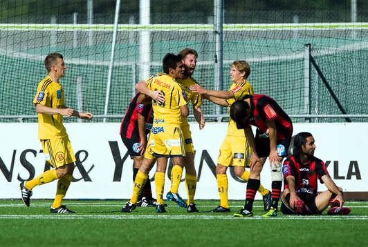 Bläddra bland fler bilder av Fotboll, Superettan, Brommapojkarna - Ängelholm