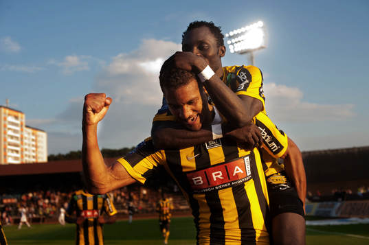 Mathias Ranégie och John Chibuike, Häcken jubel