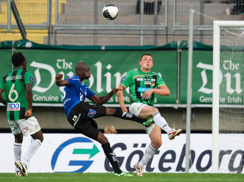 Joe Sise, Halmstad och Calum Angus, GAIS