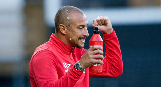 Henrik Larsson, tränare, Landskrona (Jubel)