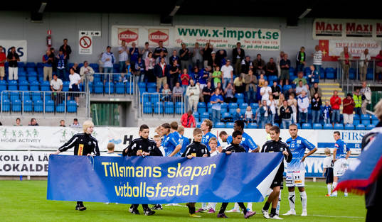 Tillsammans skapar vi fotbollsfesten (banderoll)