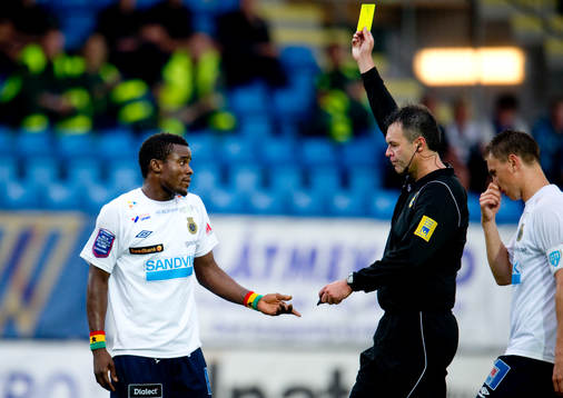 Zakaria Abdullai, Gefle varning, gult kort Martin