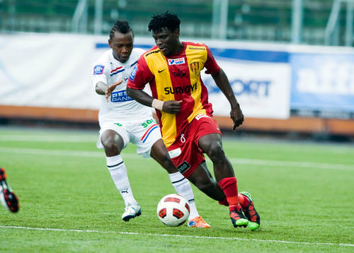 May Mahlangu, Helsingborg och Razak Omotoyossi, Syrianska