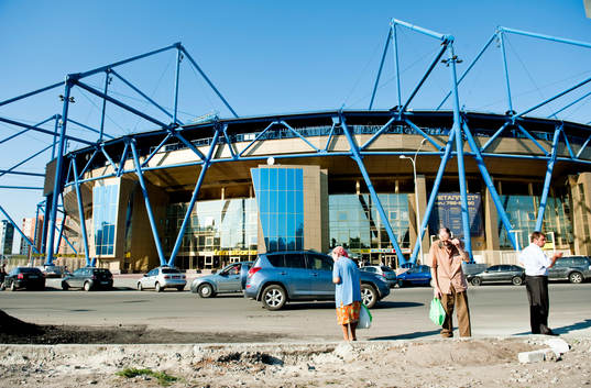 Byggarbete utanför Metalist Arena