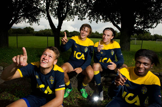 IFK Värnamo levererar talanger, Viktor Claesson, Simon