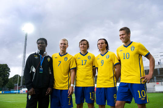 5 spelare från Värnamo, fr.v. Hoseph Baffo, Helsingborg,