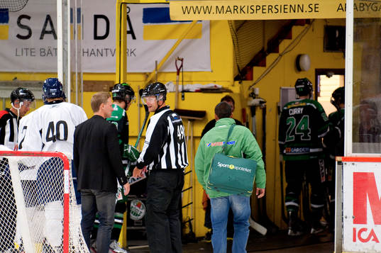 Matchen fick avbrytas på grund av ett överhettat kylskåp