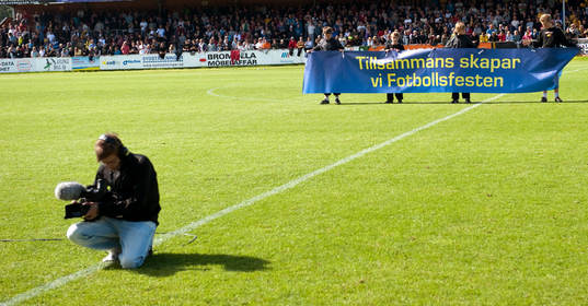 Banderoll "Tillsammans skapar vi fotbollsfesten"