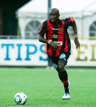 Aziz Corr Nyang, Brommapojkarna