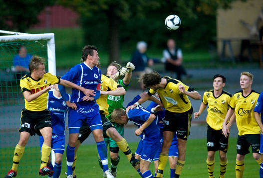 Fotboll, division 3, IFK Hässleholm - Älmhult