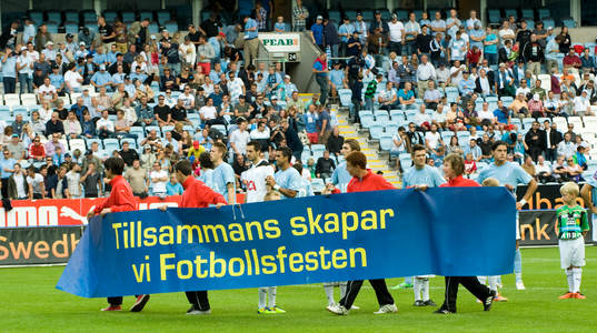 Tillsammans skapar vi Fotbollsfesten, skylt