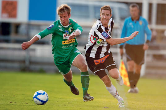 Bläddra bland fler bilder av Fotboll, Superetta, Landskrona-Ljungskile