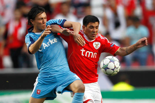 Steven Berghuis, Twente och Maxi Pereira, Benfica