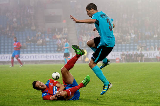 Mohamed Ramadan, Helsingborg, Karim Belhocine, Standard