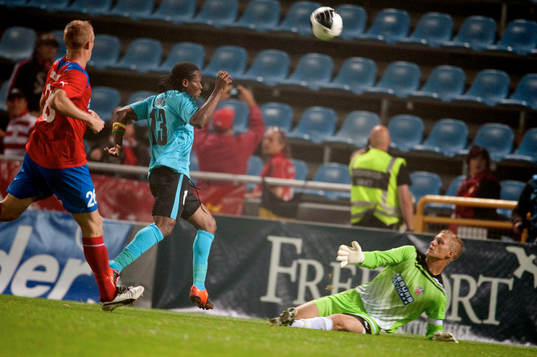 Peter Larsson, Helsingborg, Aloys Nong, Standard Liege,