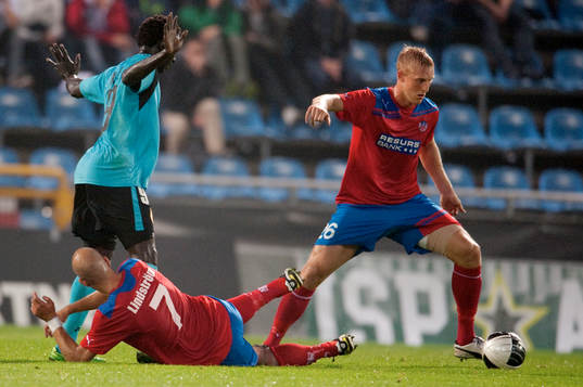 Christian Benteke, Standard Liege, Mattias Lindström,