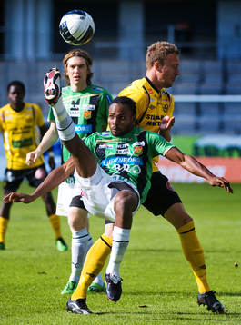Richard Ekunde, Gais