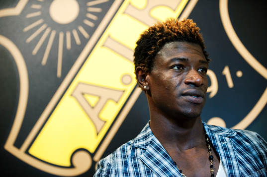Mohamed Bangura lämnar AIK för Celtic