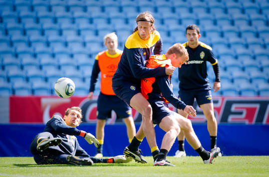 Andreas Isaksson, målvakt, Jonas Olsson och Sebastian
