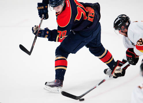 Mario Kempe, Djurgården, tappar pucken till Chris Abbott,