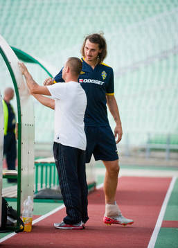 Zlatan Ibrahimovic med nedkyld och lindad fot