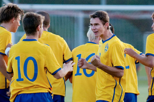 Måns Söderqvist, Branimir Hrgota, Sverige, jubel, 1-1